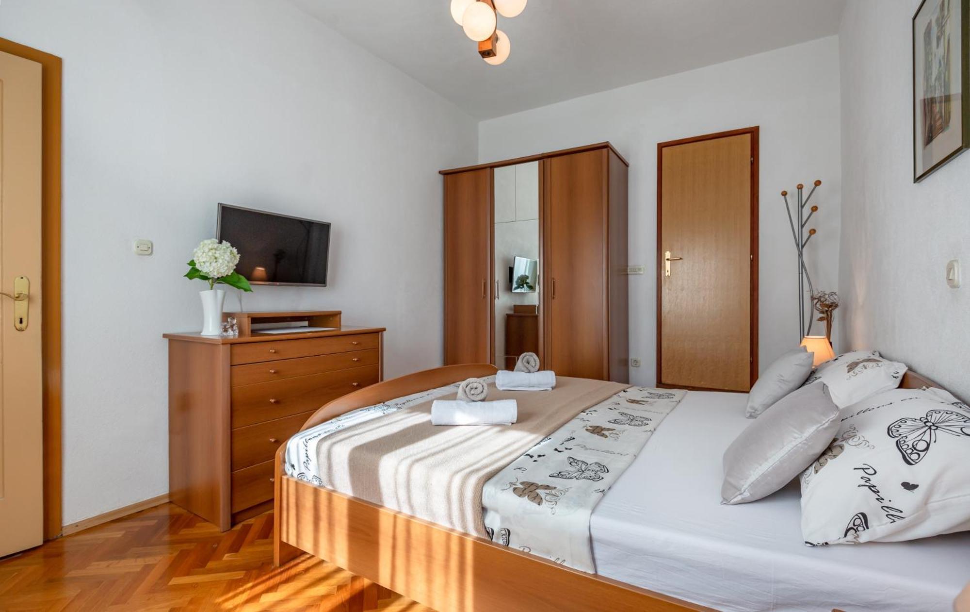 Apartmani Lovrenco Krvavica Exterior photo