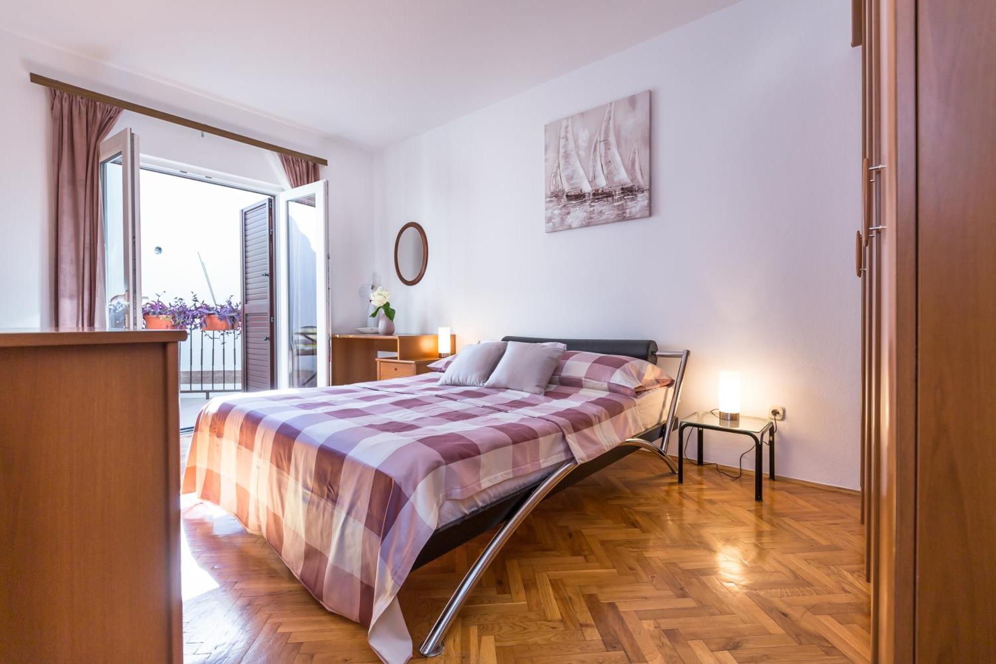 Apartmani Lovrenco Krvavica Exterior photo