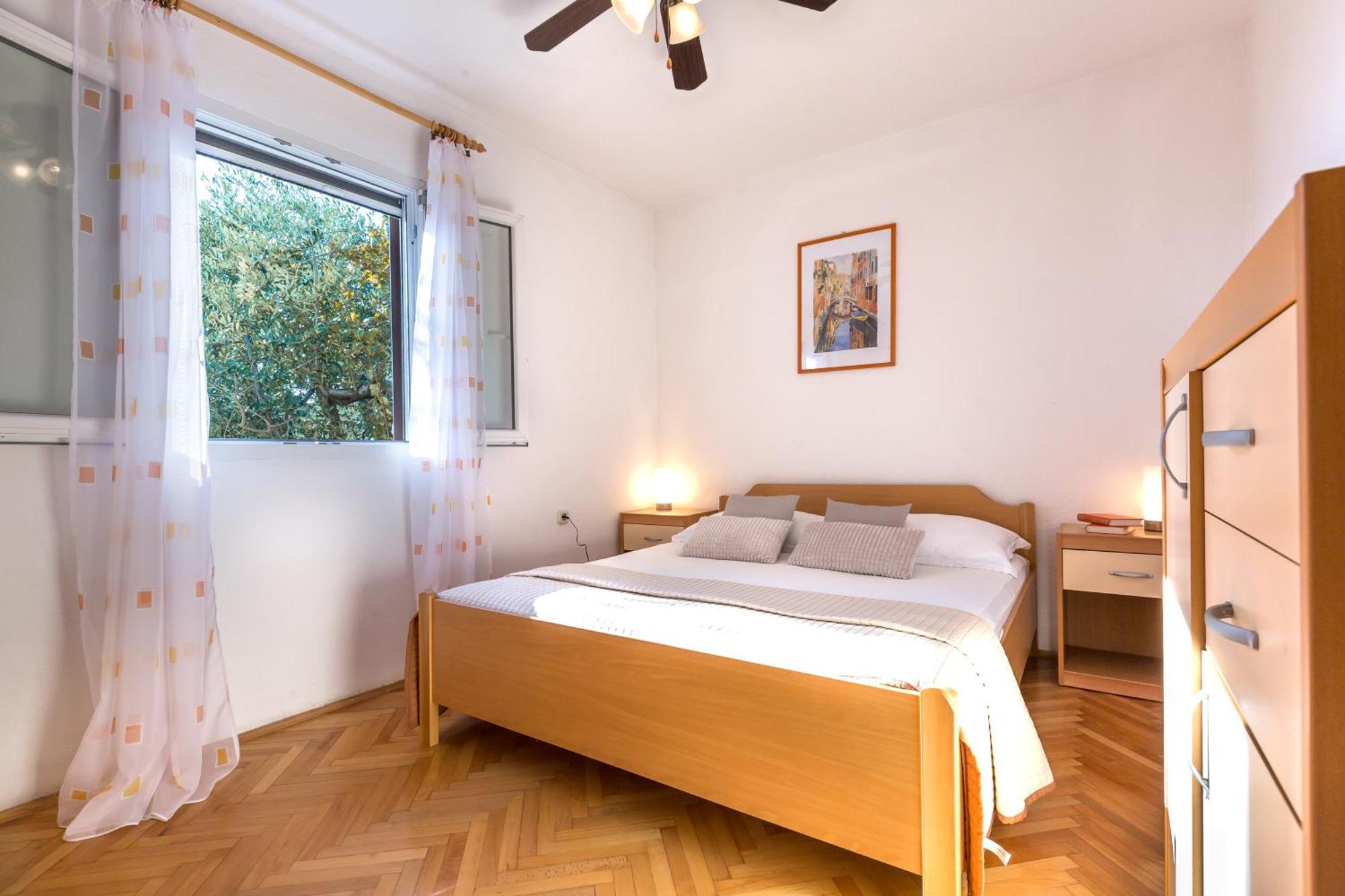 Apartmani Lovrenco Krvavica Exterior photo